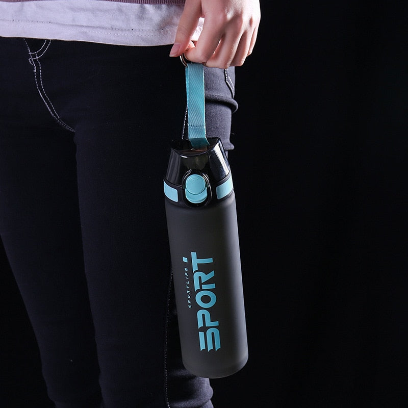 550ml/750ml High Quality Plastic Water Bottle