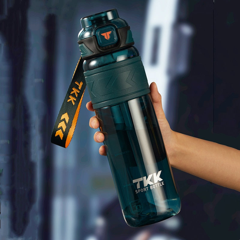 High Quality Material Water Bottle With Straw