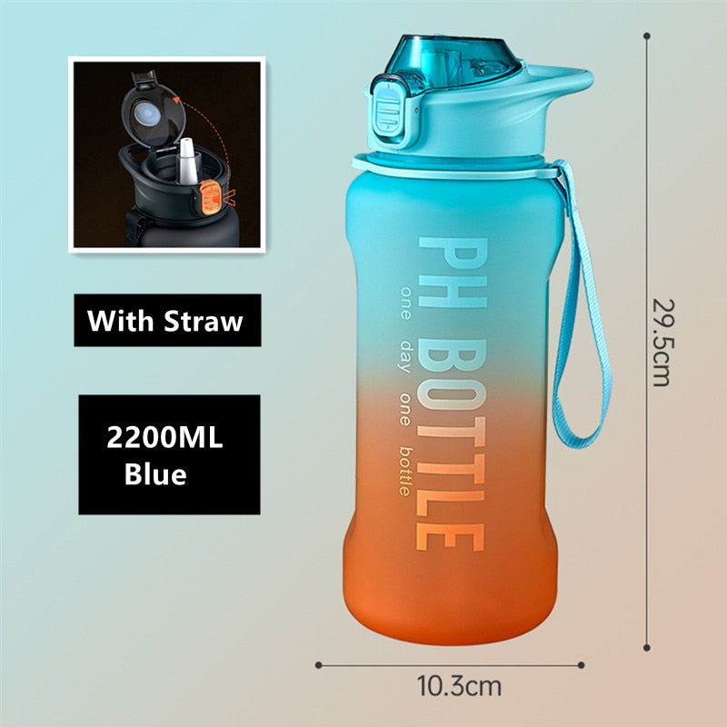 2200ml Large Capacity Water Bottles With Straw