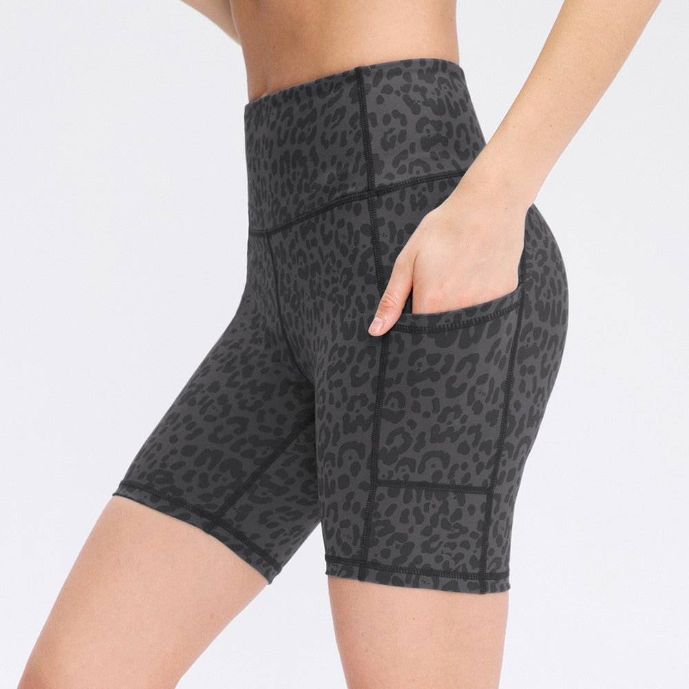 Women's Printed Yoga Shorts with Pockets